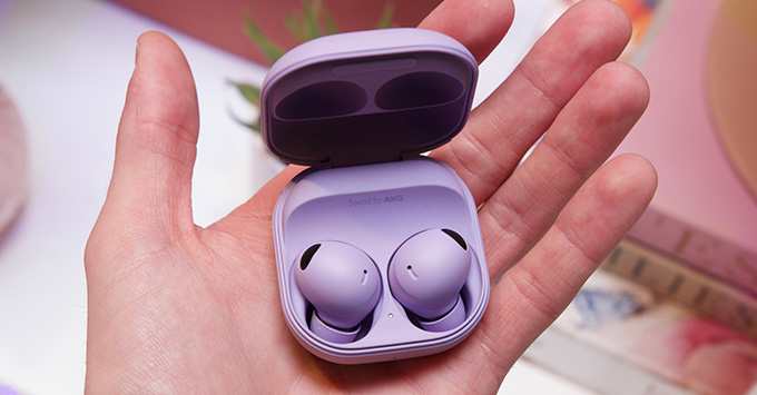 Tai nghe Bluetooth là loại tai nghe không dây sử dụng công nghệ Bluetooth để kết nối với các thiết bị Tai nghe Bluetooth là loại tai nghe không dây sử dụng công nghệ Bluetooth để kết nối với các thiết bị