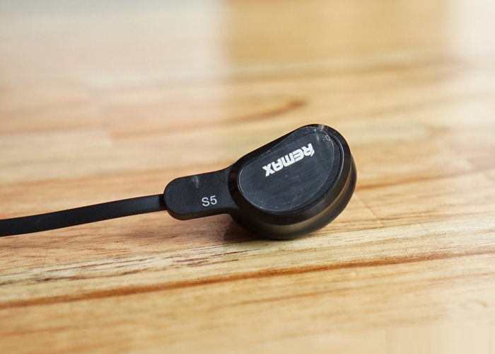 3 Công nghệ tân tiến tích hợp trong tai nghe bluetooth Remax RM-S5