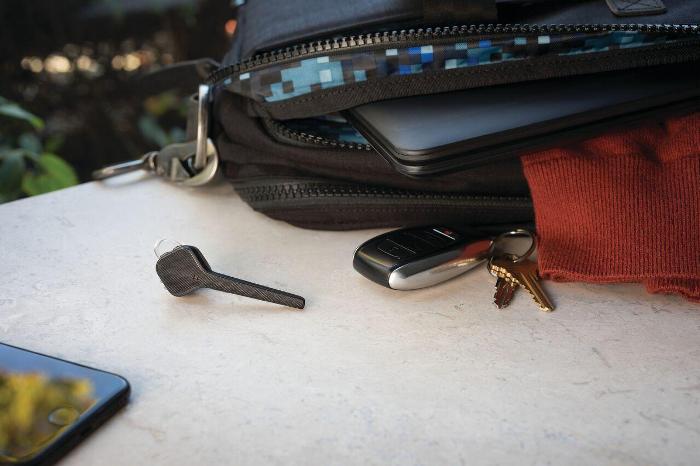Plantronics Voyager 3200 có cấu hình mạnh trong một mẫu tai nghe sành điệu
