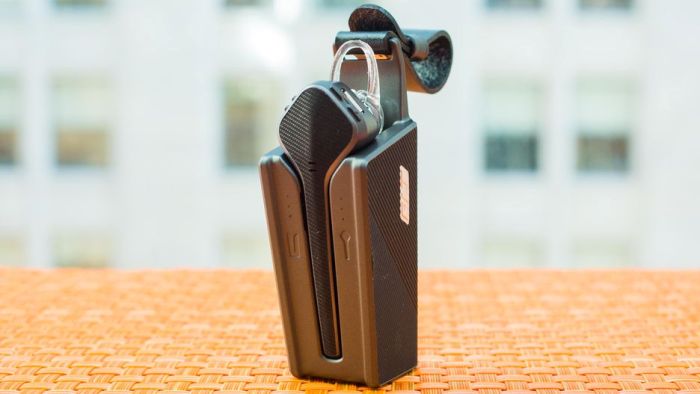 Tai nghe được tích hợp bluetooth 5.1 mới nhất hiện nay. Chuẩn này sẽ tiết kiệm tối đa pin cho tai nghe