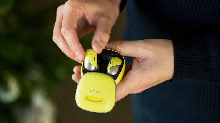Nghe trực tiếp qua Bluetooth và tính năng nghe một chạm NFC vô cùng tiện lợi Nghe trực tiếp qua Bluetooth và tính năng nghe một chạm NFC vô cùng tiện lợi