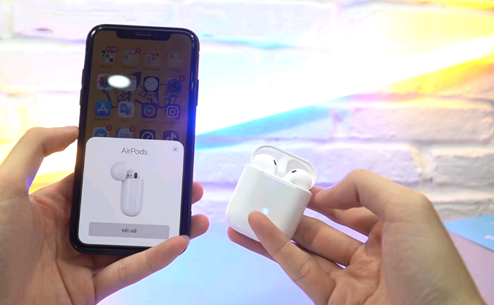 tai nghe được tích hợp chíp W1 nên tự động kết nối với hệ điều hành IOS, nó cũng kết nối cho mọi hệ điều hành khác