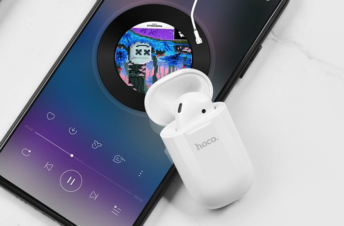 HOCO E 43 hỗ trợ sạc pin nhanh và trữ pin lâu